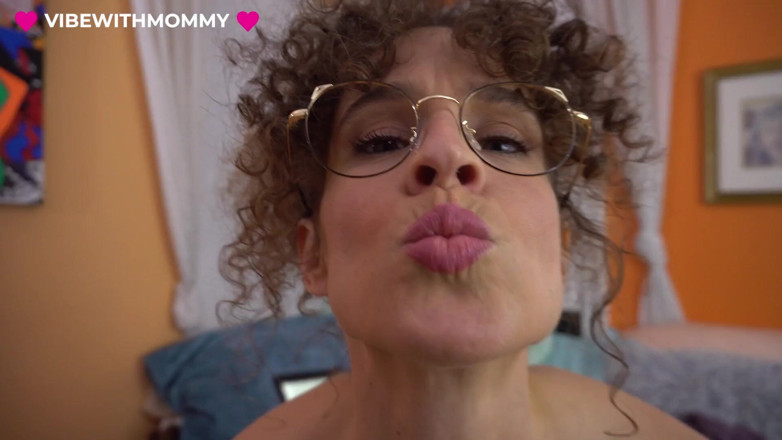VibeWithMommy: Bv e oltre La mia figa puzzolente è grossa