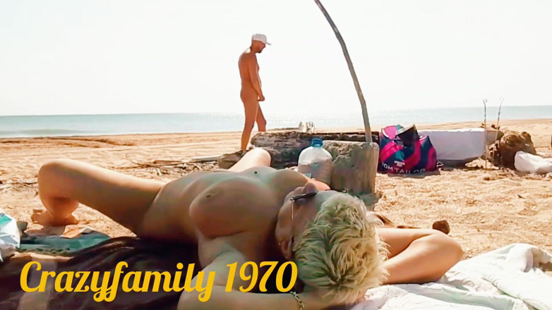 Crazyfamily 1970: Stranger Jerked off to Me on the Beach and Fucked...