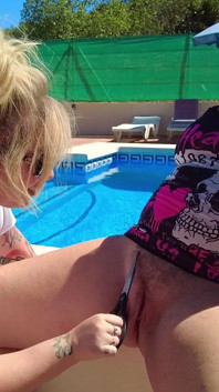 Poolside Pussy Shaving