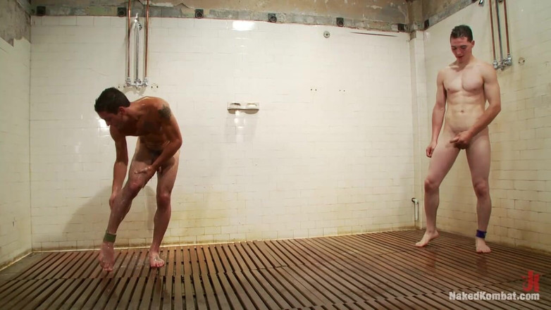 Naked Kombat: Dj Vs Martin Lorenzo pertandingan minyak