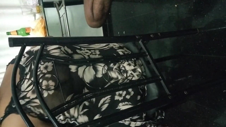 Priya aunty: Грязные разговоры о сексе