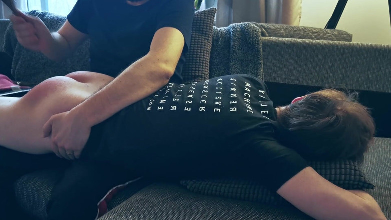 Oznob Oznofla: Amateur Boy Gets His First Spanking