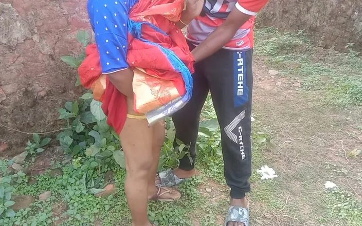 Couplepro: Outdoor Risky Sex on the Best in Rupali Bhabhi Bengali...
