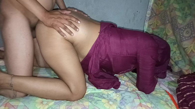 Kavita69: 순수한 금기 변태 남자는 그녀의 명성을 저장하기 위해 거친 섹스로 절망적 인 교사 사라 아랍어를 속여
