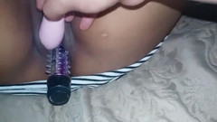 BigassMILF40: 抚摸我继妹的淫荡阴户