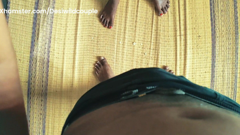 DesiWildCouple: Söt desi flickvän &amp;bf: s hemliga stunder