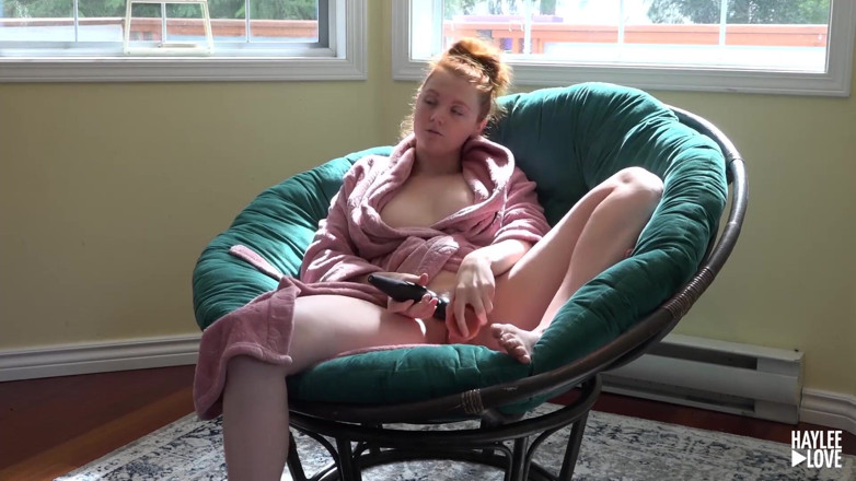 Haylee Love: Just relax + masturbate