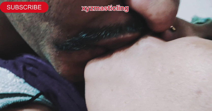 Xyzmastilcing: Vandaag dronk hij samen met zijn vrouw ook iemands natte...