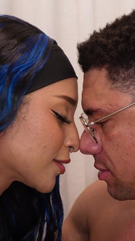 Stunning Black Goth Hottie Annie Verse Loves Taking Huge Cock & Cumshot