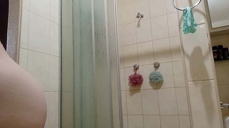 18blondteen: Ein fickspaß-video für meinen freund machen, wenn er bei der...