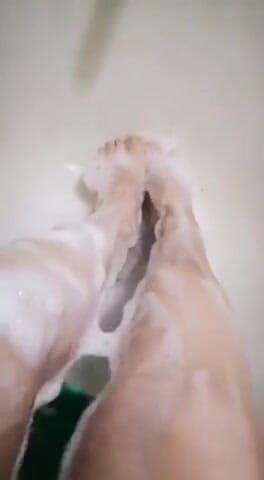 Erotic college: Bacaklarım büyük memeli oynamayı seviyor