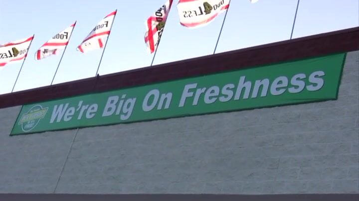 Cryptostudios: Sopir taksi meniduri wanita muda seksi begitu keras