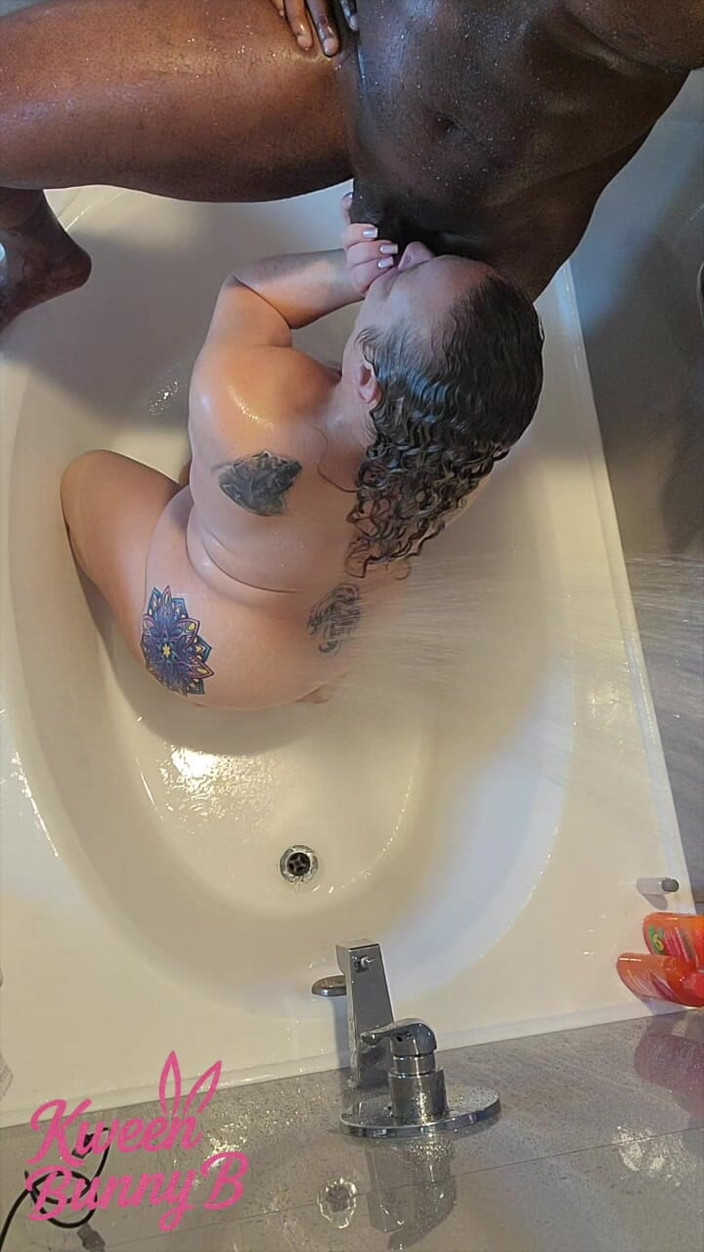 Kween Bunny B: 蒸気の誘惑