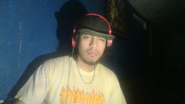 AlexAlejandro13: Den s horkým pérem