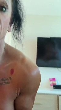 Brooke Diesel e Kandylegs Femdom POV