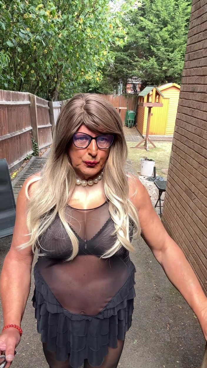 Kellycd2022: 穿着黑色无缝连裤袜和高跟鞋的性感 Crossdresser Kellycd2022