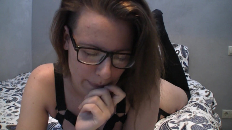 Lustful Teens: Nerdy teen Stesha on webcam