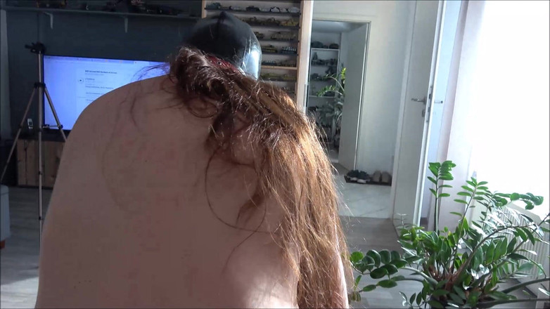 Master-Thomas: 라텍스 마스크를 쓴 통통한 노예 아오 사용 및 주사