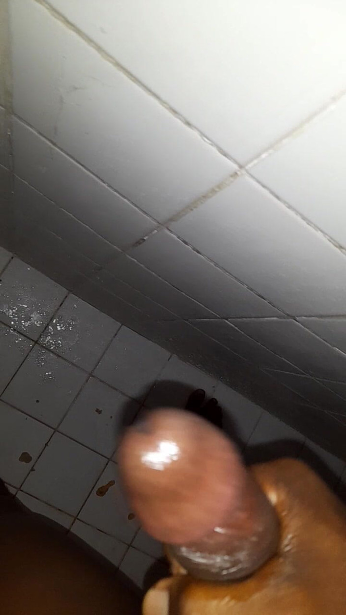 Black guy: Jerking off S11 E2