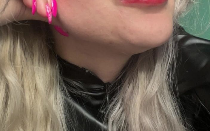 FinDom Goaldigger: Mostre-me sua língua!