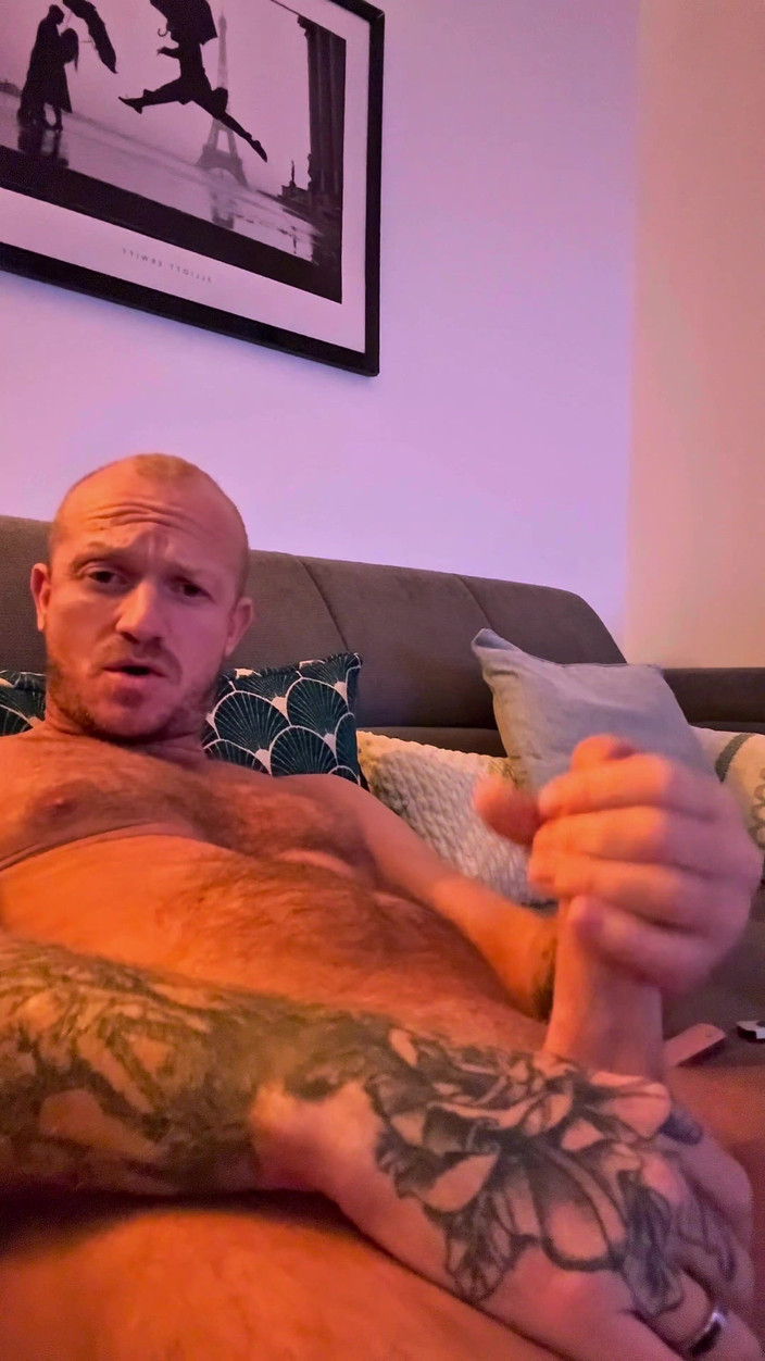 mekcho92000: हॉट 4 कई कोणों से हिलाती है