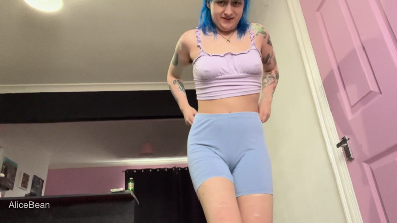 Alice Bean: Holding My Pee