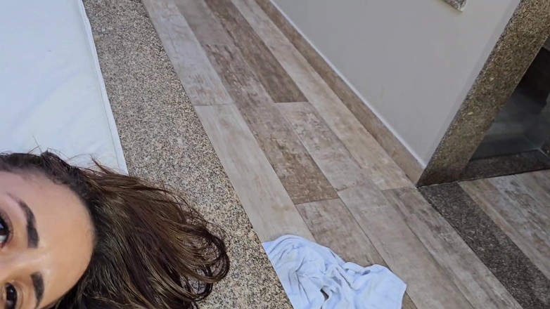 PriscilaBelini: Han slickade min fitta utan kondom och kom ändå in, stoppade...