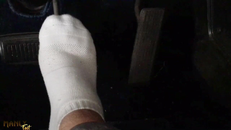 Manlyfoot: Жесткий начинающий ублюдок! - Классическое нажатие педали в машине - большой V8 мускулистая машина - поворотник головы - проех