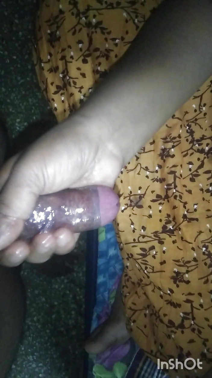 Mirchi jodies: Tamilská manželka má sex se svým šéfem