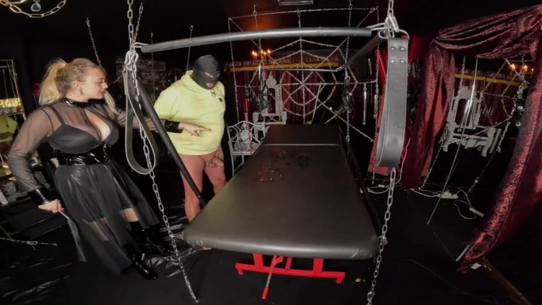 Queen_of_BDSM: Leck Meine Natursekt-liege 사우버!