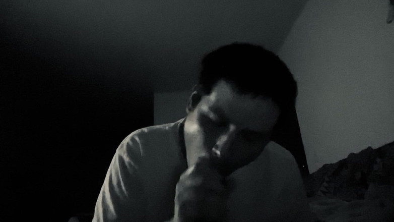 ConfusedSpeedy123: गोरा लड़का बड़ा काला चूस रहा है