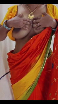La Esposa India Y El Amigo Del Esposo Tuvieron Relaciones Sexuales En Secreto Cuando La Esposa Estaba Enojada Con El Esposo