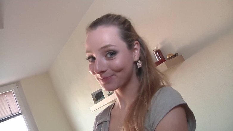 German amateur - 100% German hardcore videos: 拾われた店員は彼女の新しいギグを愛しています