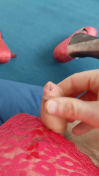 Cindy's Tiny Clit Tease & Cumshot