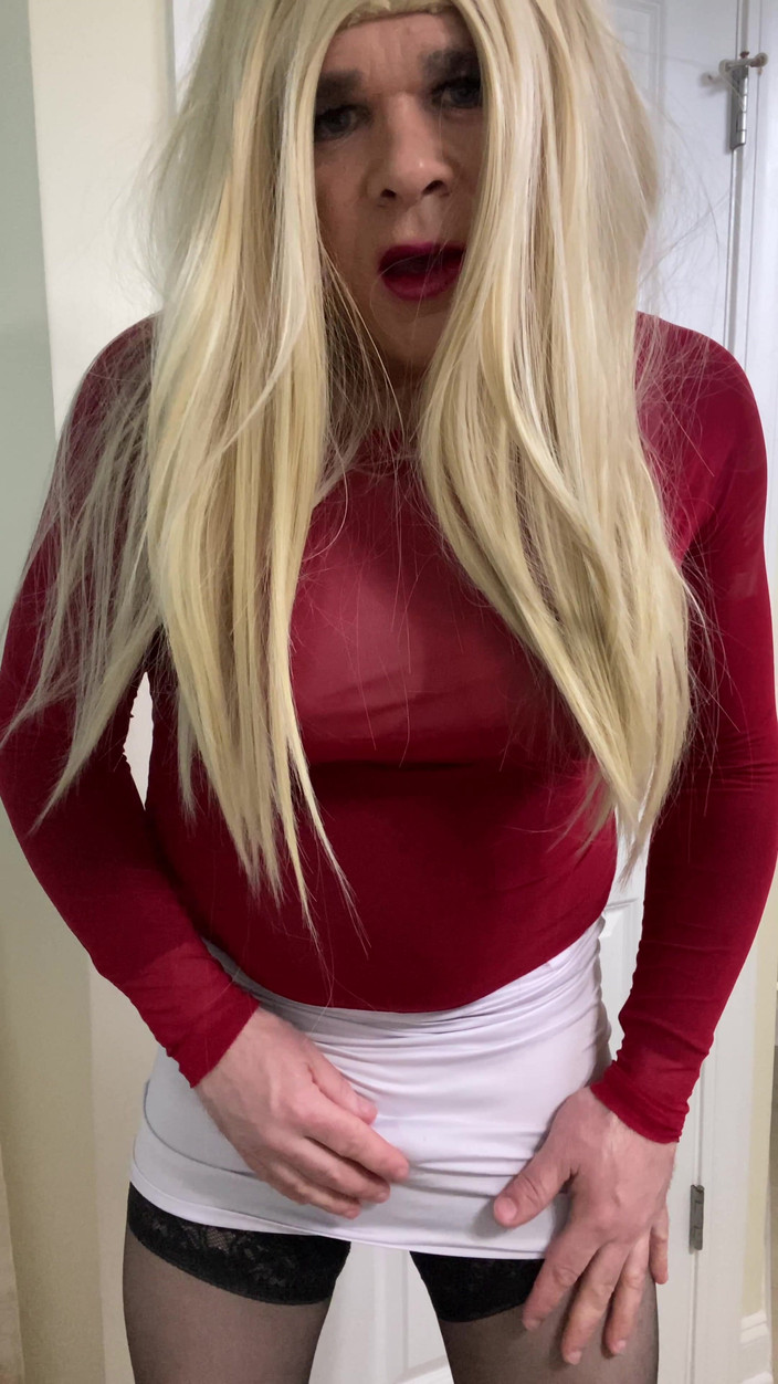 MadisonCD2025: 黒い太ももハイストッキングとヒールを履いたMILFクロスドレッサーのトーク