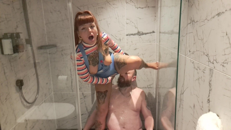 Yourfavecumslut: Chucky quiere orinar