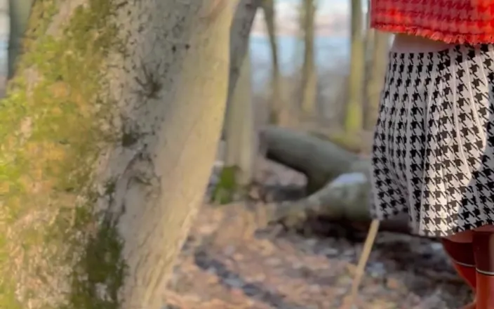 Sonya Pretty: Naked Girl in Forest