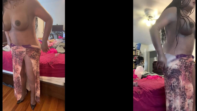 Deanna Doll: Gagica neagră Danae se dezbracă, dansează goală, își freacă pizda și își expune...