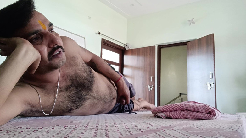 Rajasthani-old-lover: Pegawai Polis India dihisap dan dikongkek oleh bapa tiri dan...