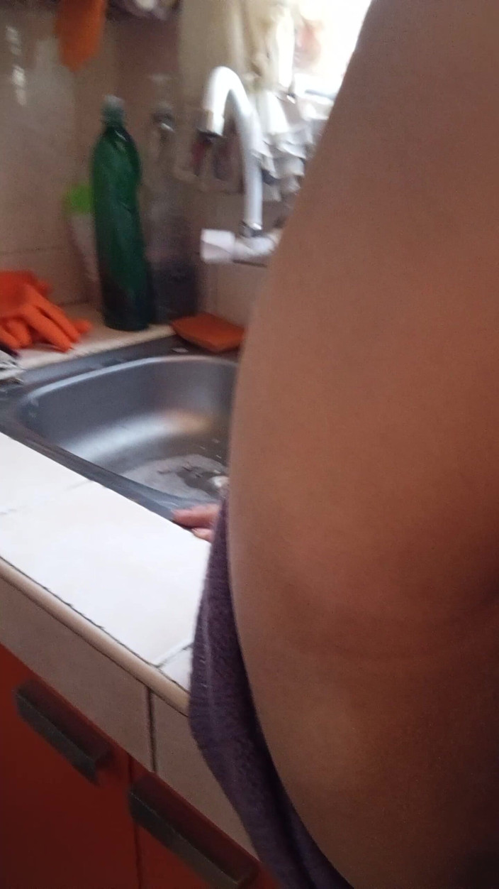 jo69sensualidadyplacer: Швидко в холодильнику з моєю мачухою