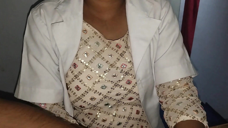 Nirman: Індійська красива лікарка трахається з пацієнтом