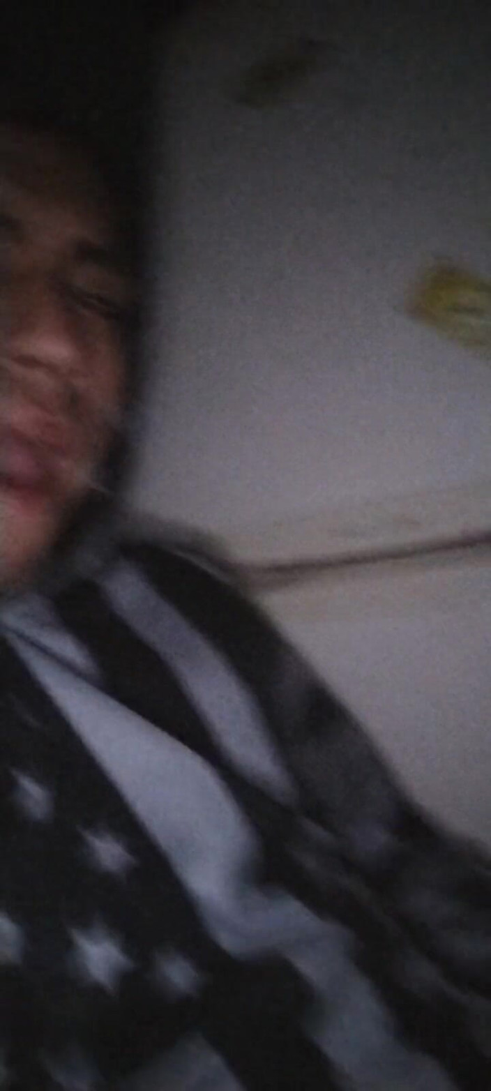 AlexAlejandro13: Trong con cặc Mitle