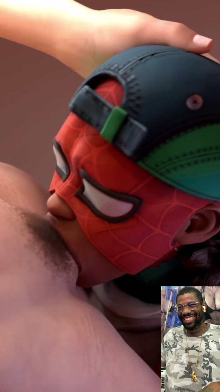 Good news media: Ebony Spider-Man jalang deepthroating zakar tebal spooder-lelaki dengan pantat keras