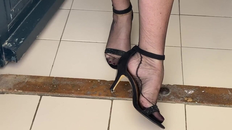 Aunty Sandra vintage girdle queen: 素晴らしいオープンカラーのガードル姿のサンドラおばさん