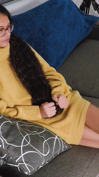 Latina nörd stjärnor i sin första hardcore porr någonsin