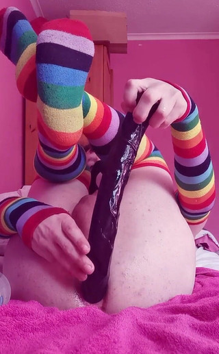 Rainbow Femboy: Nová hračka Hodina 19 palcové hadice dildo - až 15 palců na první...