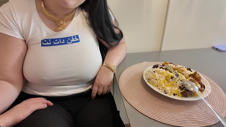 Amateur Homemade Porn: Pieprzony perski duży tyłek napalona przyrodnia siostra po lunchu z...