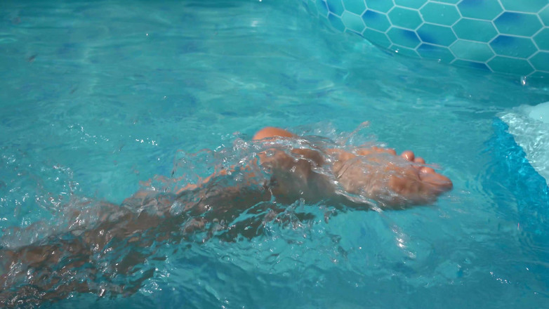 Hidi Heaventoosh: Schizzi d'acqua