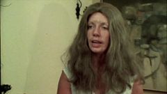 Inhonorof porn: 80. let: Moana Pozzi ve svém prvním filmu si hraje...