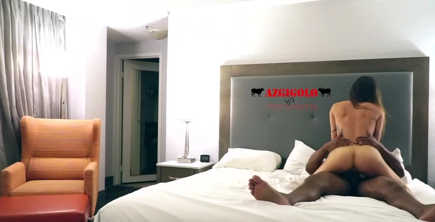 AZGIGOLO: 与cirenv的一个小酒店约会，因为她说下流话，乞求我射在她体内...享受！！！